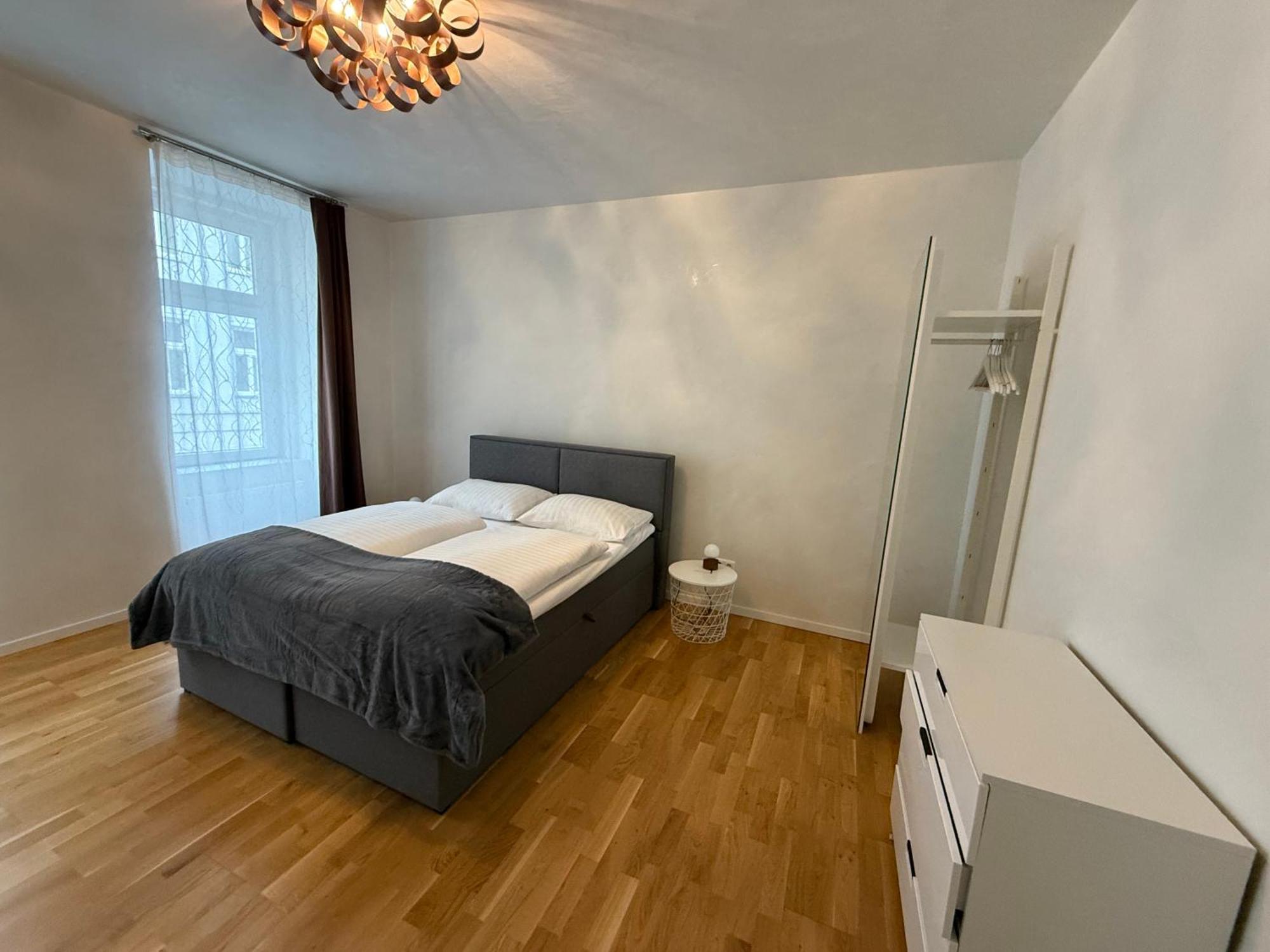 Apartament Number 4 *