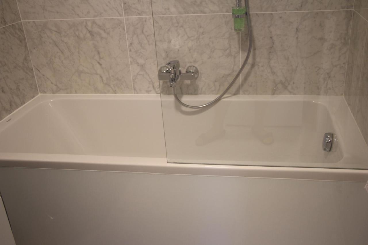 Apartament Number 4